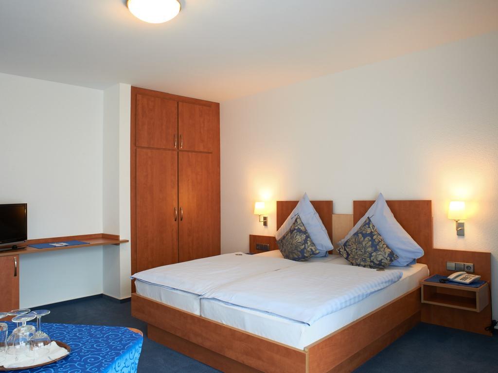 Hotel Muenster Emmelshausen Bagian luar foto